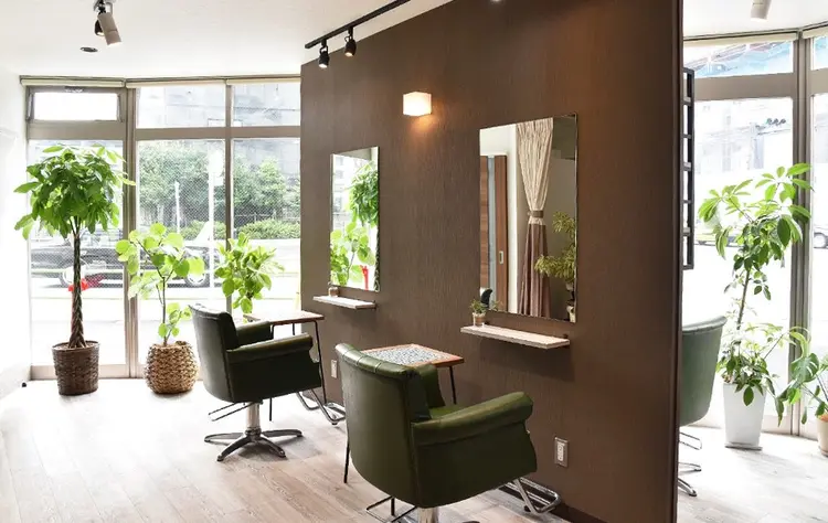 Almaの内観・外観2