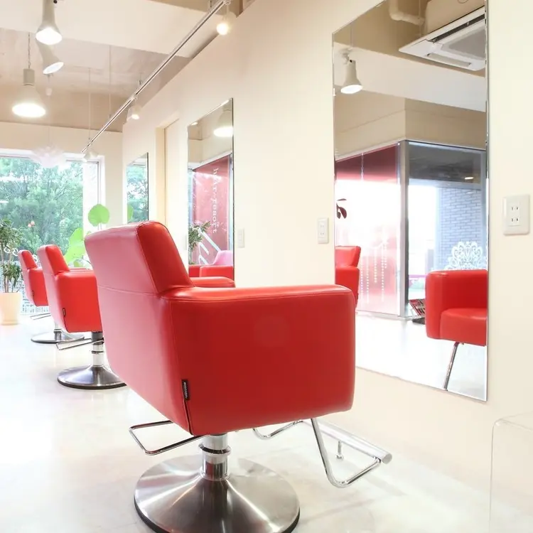 ルーチェ【luce】ヘアリゾート宝塚歌劇前店の内観・外観2