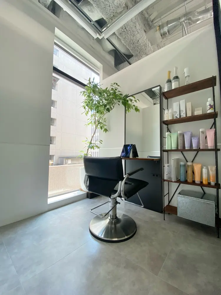 GO TODAY SHAiRE SALON　銀座Arc店の内観・外観1