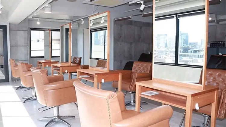 ANKH CROSSの内観・外観1