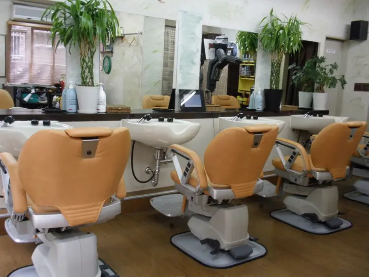 メンズヘアササキの内観・外観2