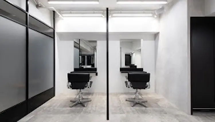 SALOWIN原宿の内観・外観2