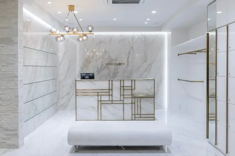 KINGDOM ALLUREの内観・外観1