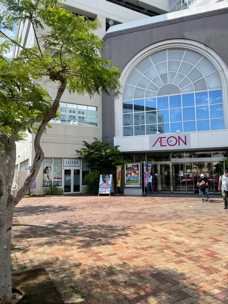 LUXBE LUCE那覇イオン店の内観・外観2