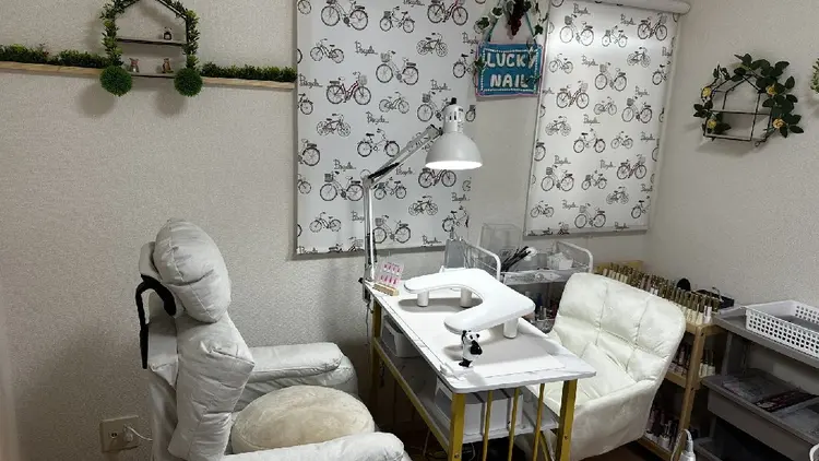 Luckynailの内観・外観2