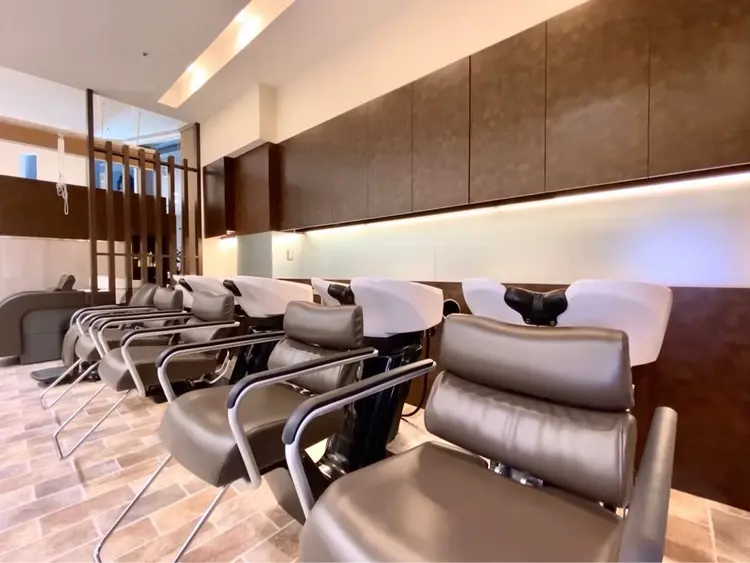 Reverie　ZENKO国領店の内観・外観1