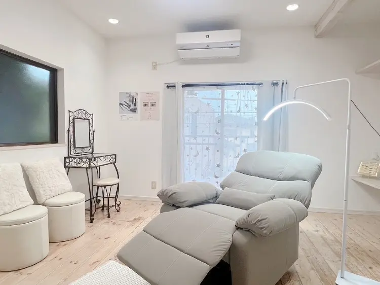 Cherie Nail&Eyelash 2nd【シェリー セカンド】の内観・外観1