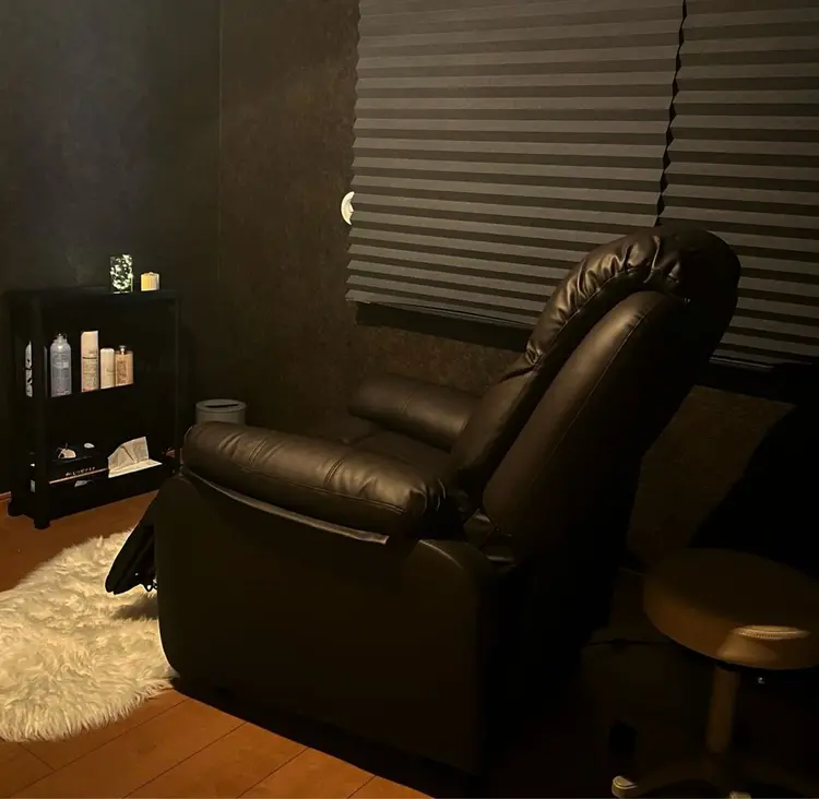 ドライヘッドスパ専門店MOMNOONの内観・外観1