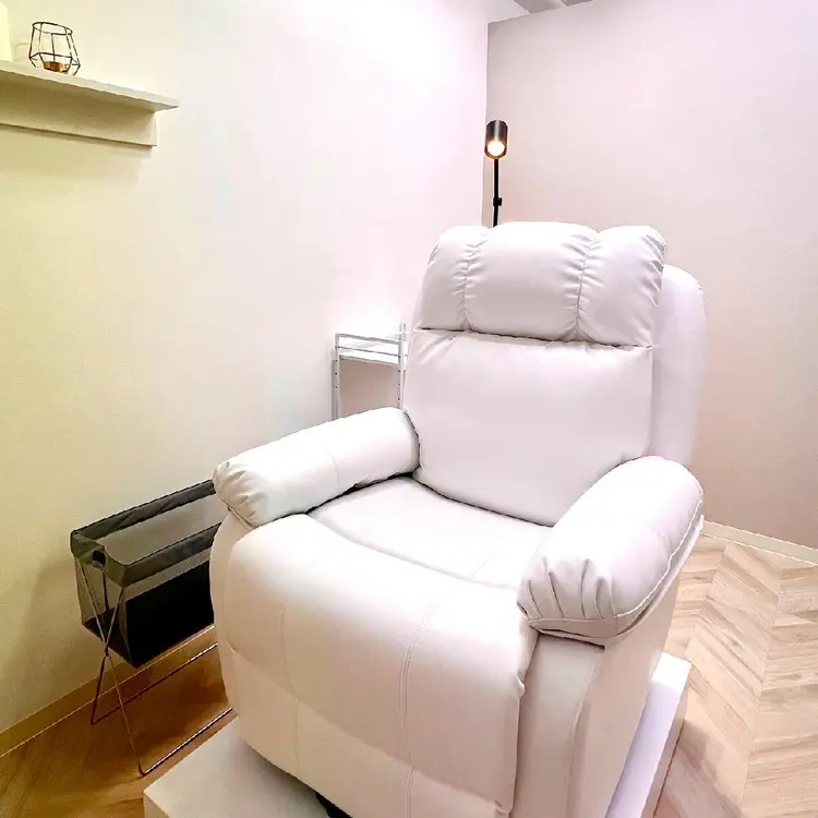 roomee シェアサロン 薬院店の内観・外観2