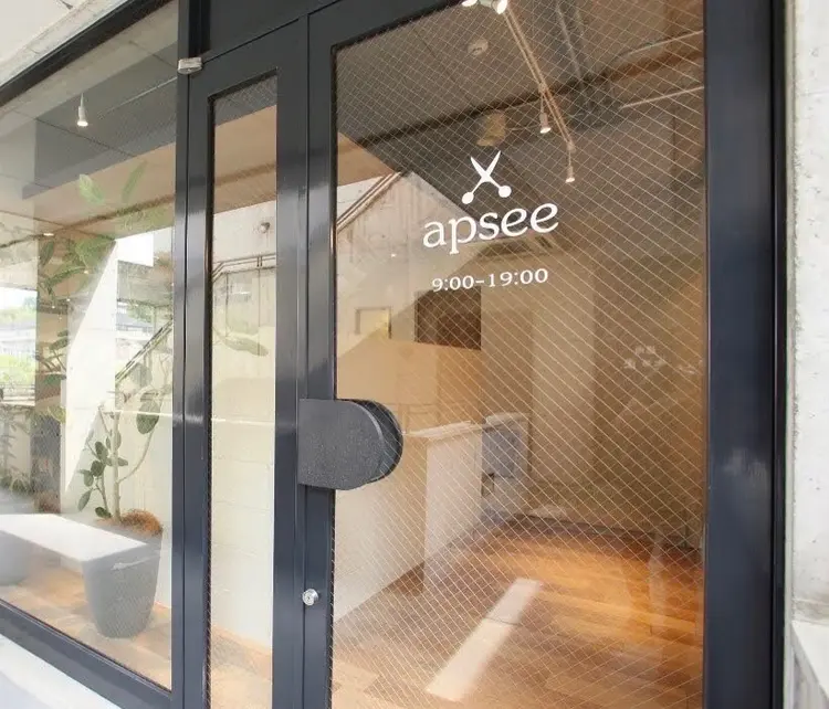 OLIVE Hairfeelの内観・外観1