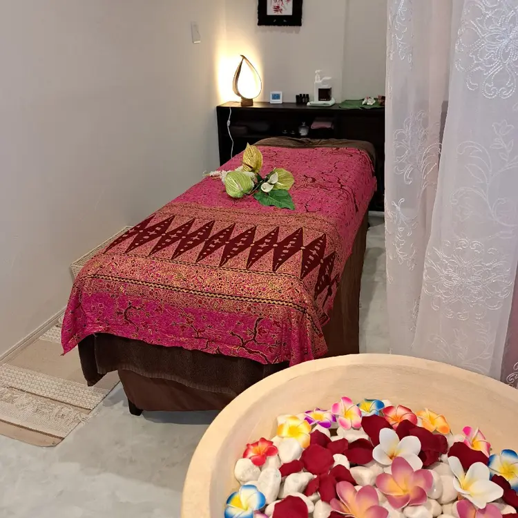 RatuSpaの内観・外観2