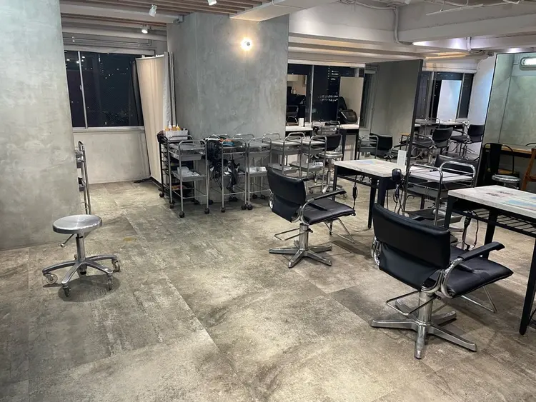 DATE by Alan Smitheeの内観・外観1