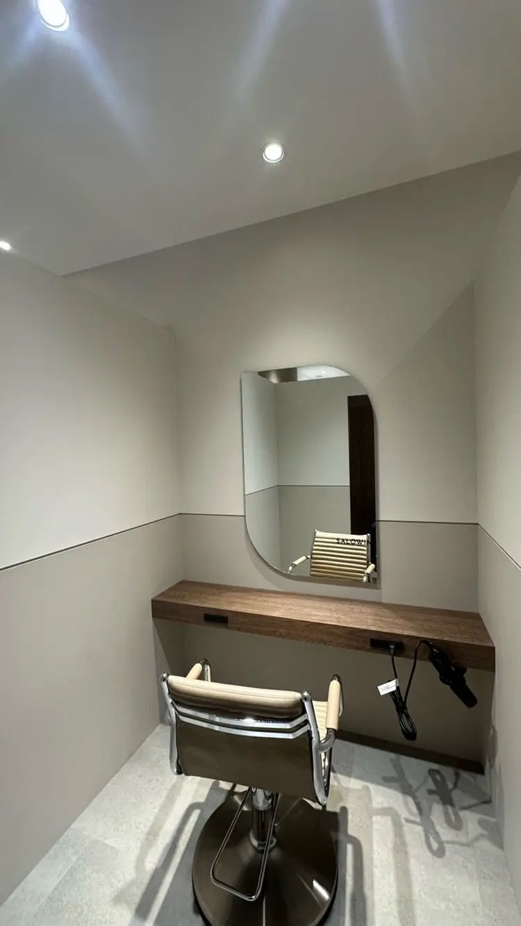 SALOWINの内観・外観2