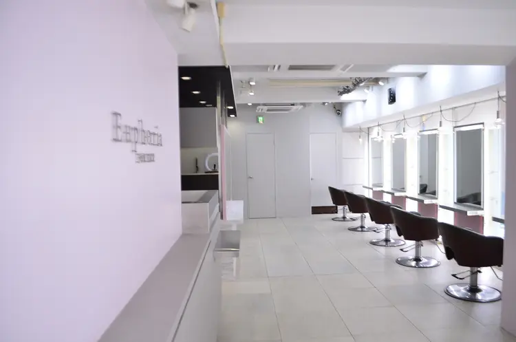 euphoria+nサンシャイン通り店の内観・外観2