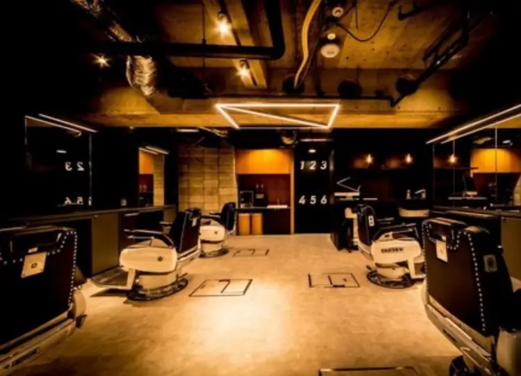 FRANKS BARBER and BEER CLUBの内観・外観2