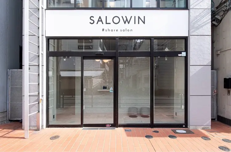 SALOWIN梅田茶屋町North店の内観・外観3