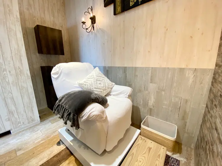 hair&make  EARTH 小山店の内観・外観1