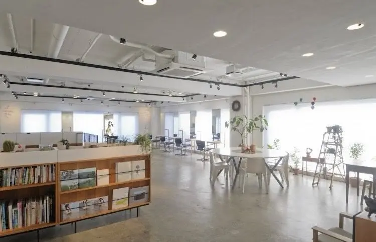 Liikeの内観・外観1