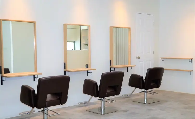 RISE HAIR BRAND SWELLの内観・外観2