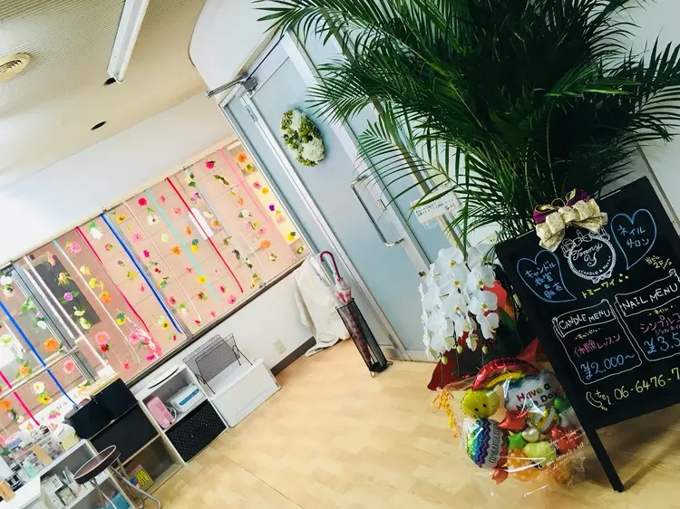 トミーワイネイルの内観・外観1