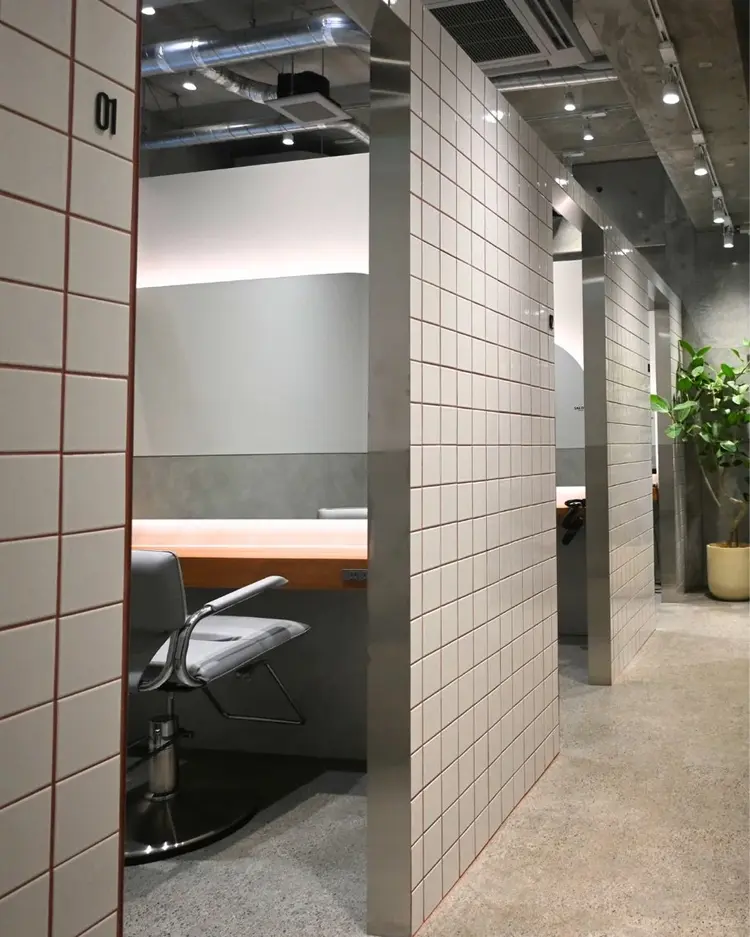 SALOWIN渋谷caldo店B1の内観・外観2