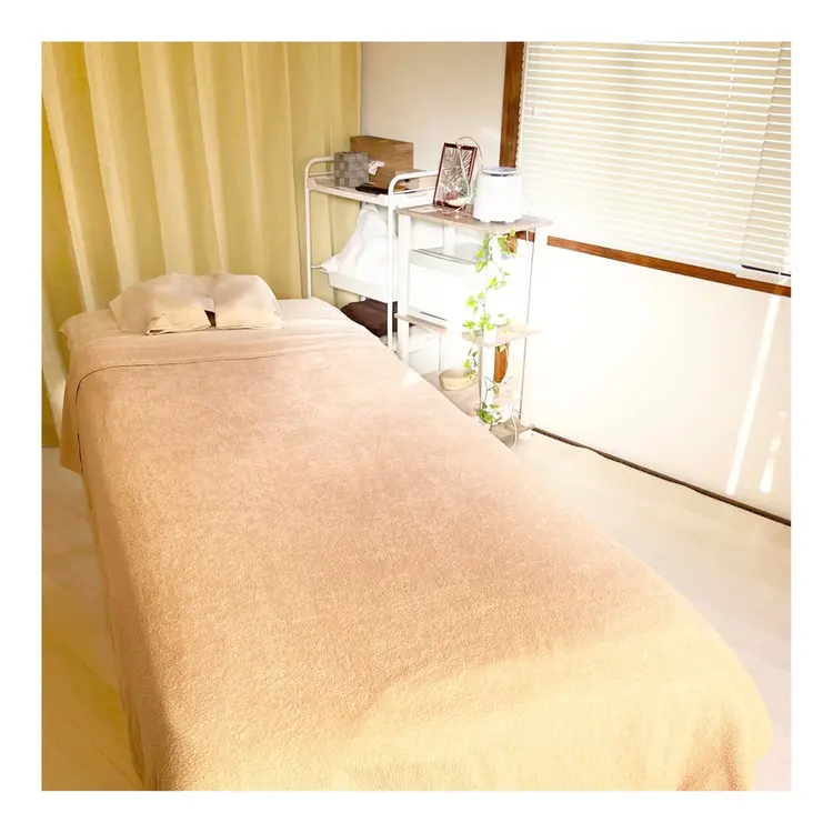 Natural beauty salon Moonbowの内観・外観2