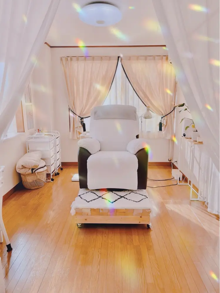 まつげのお店 JUUL & LOUIS ジュールアンドルイスの内観・外観2