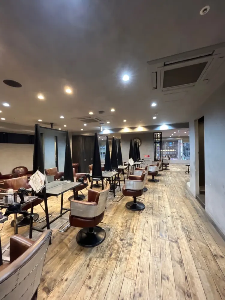 hair salon  M新宿店の内観・外観1