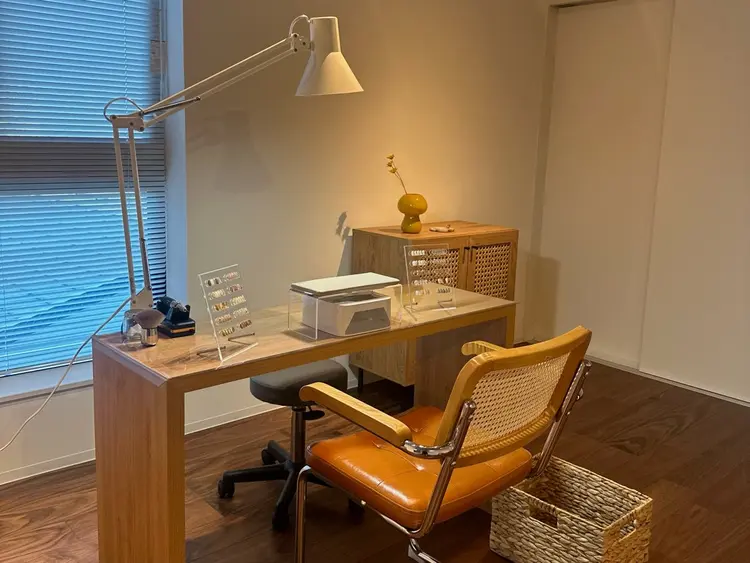 raku nail浦和【ラクネイル】の内観・外観1