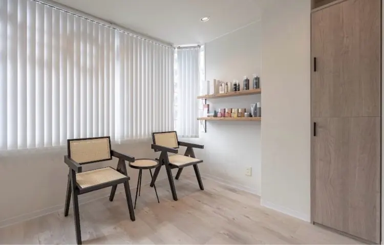 YOLO by diarの内観・外観2