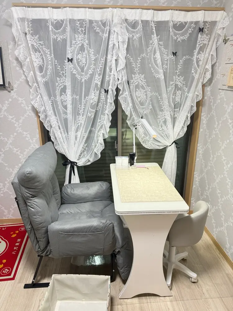 EE.Nailの内観・外観3