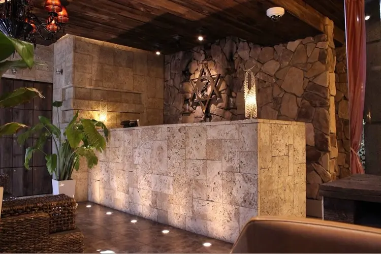 VOAの内観・外観1