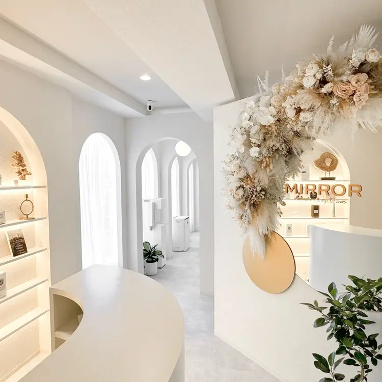 MIRROR eyelashes eyebrowsの内観・外観1