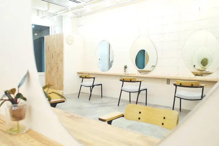 LoRE hair coordinate京都駅前店の内観・外観1