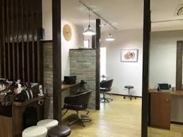 ヘアメイクストリートの内観・外観1