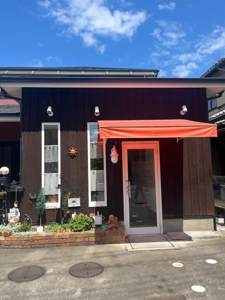 ME and MEの内観・外観1