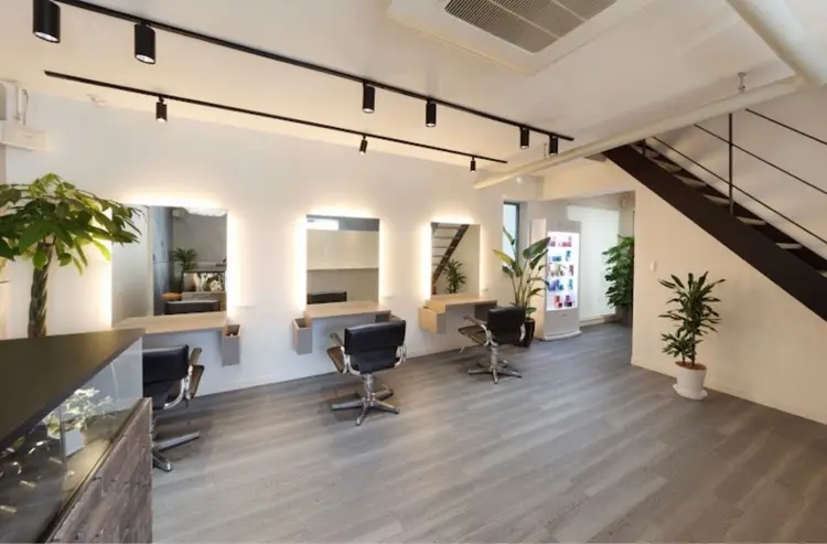 Michio Nozawa HAIR SALON Ginza 静岡店の内観・外観2