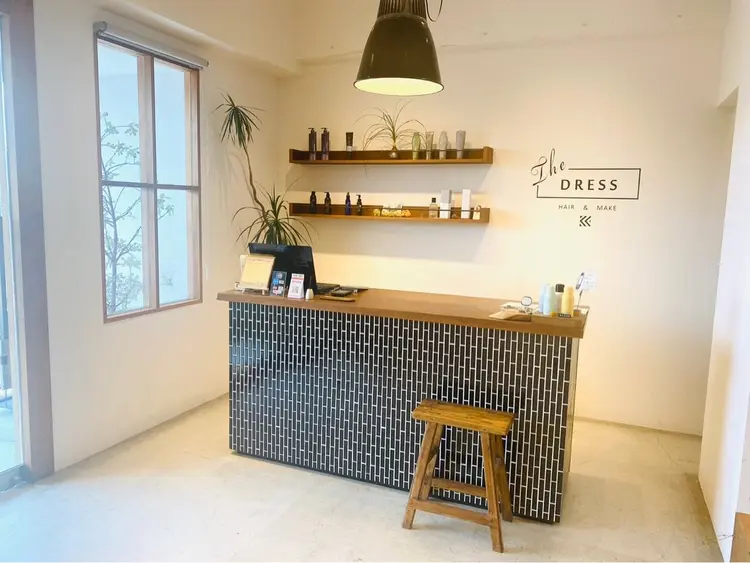 DRESSの内観・外観2