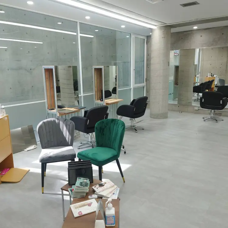 welring hair salonの内観・外観2