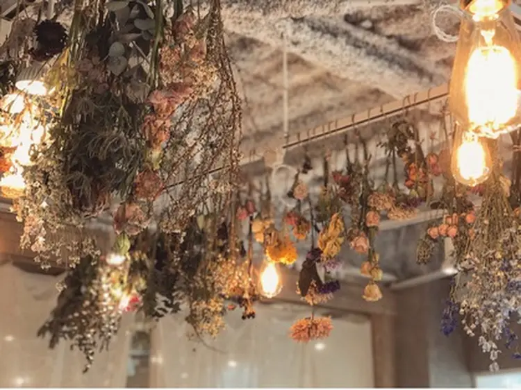 TRENCHの内観・外観3