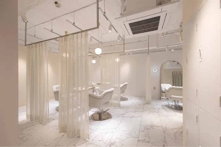 youres hair 髪質改善＆ヘッドスパ日吉店の内観・外観2