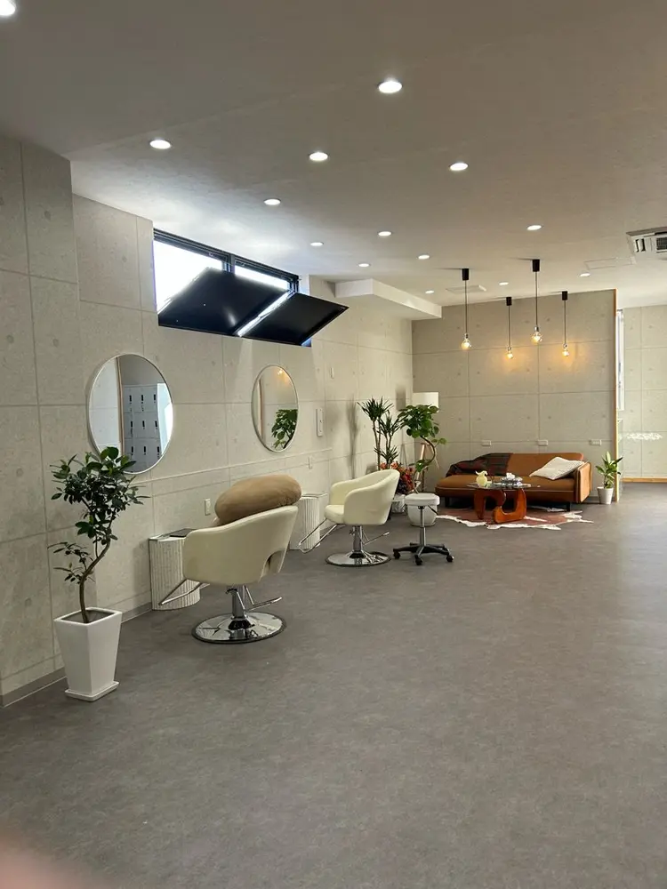 lucia奈良店の内観・外観1