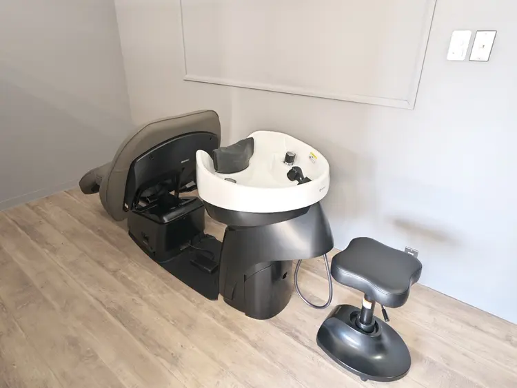 HAIR  SALONgenie (ヘアーサロンジーニー)の内観・外観2