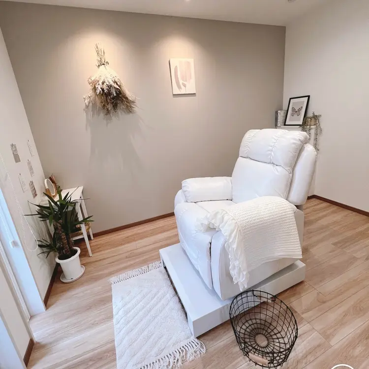 Li’l eyelashの内観・外観1