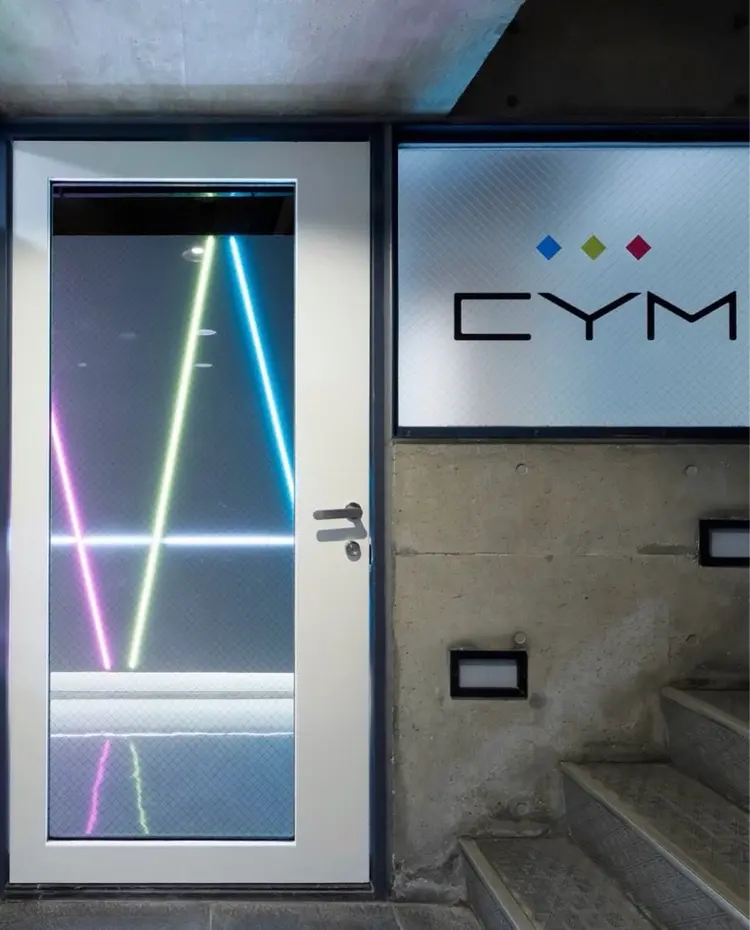 CYM【シィム】の内観・外観1