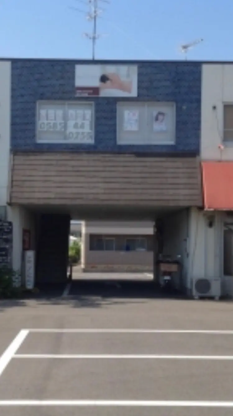 メナードフェイシャルサロン ボヌールシュプレムの内観・外観2