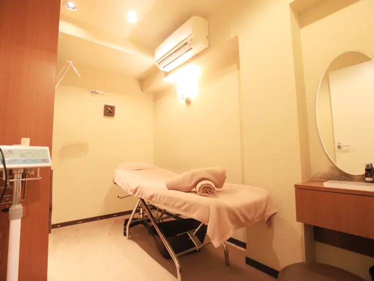 カット&リラクゼーションサロンA/Zの内観・外観3