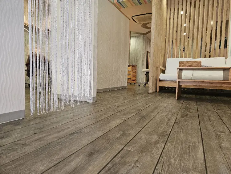 LOOPの内観・外観2