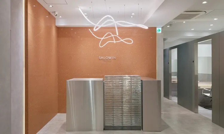 SALOWIN新宿三丁目East店3Fの内観・外観1
