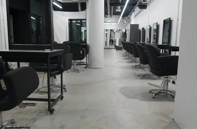 Pia hair design yakuinの内観・外観2